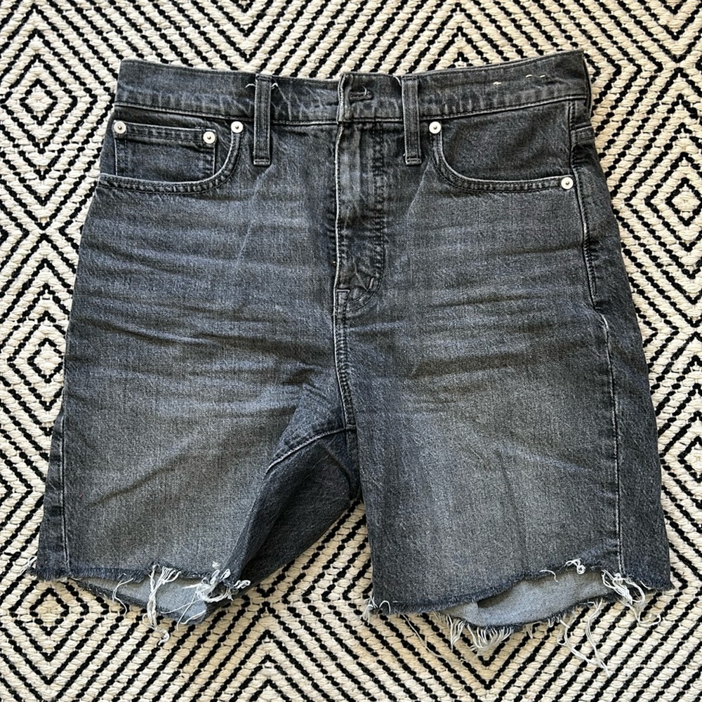 Madewell grey Jean shorts, size 26
